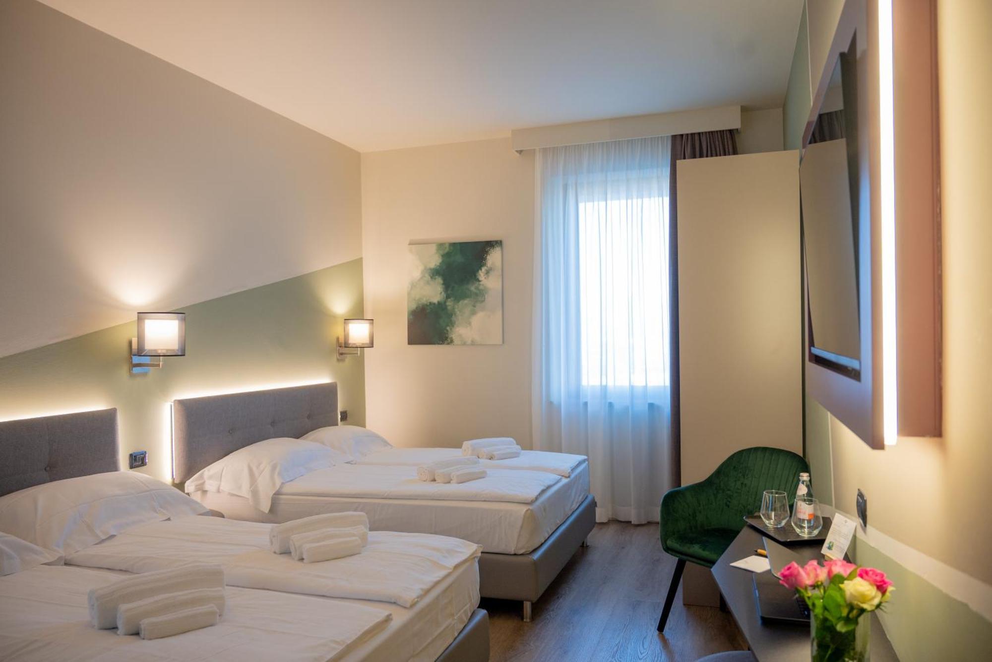 Ile Hotel Песк'єра-дель-Гарда Екстер'єр фото