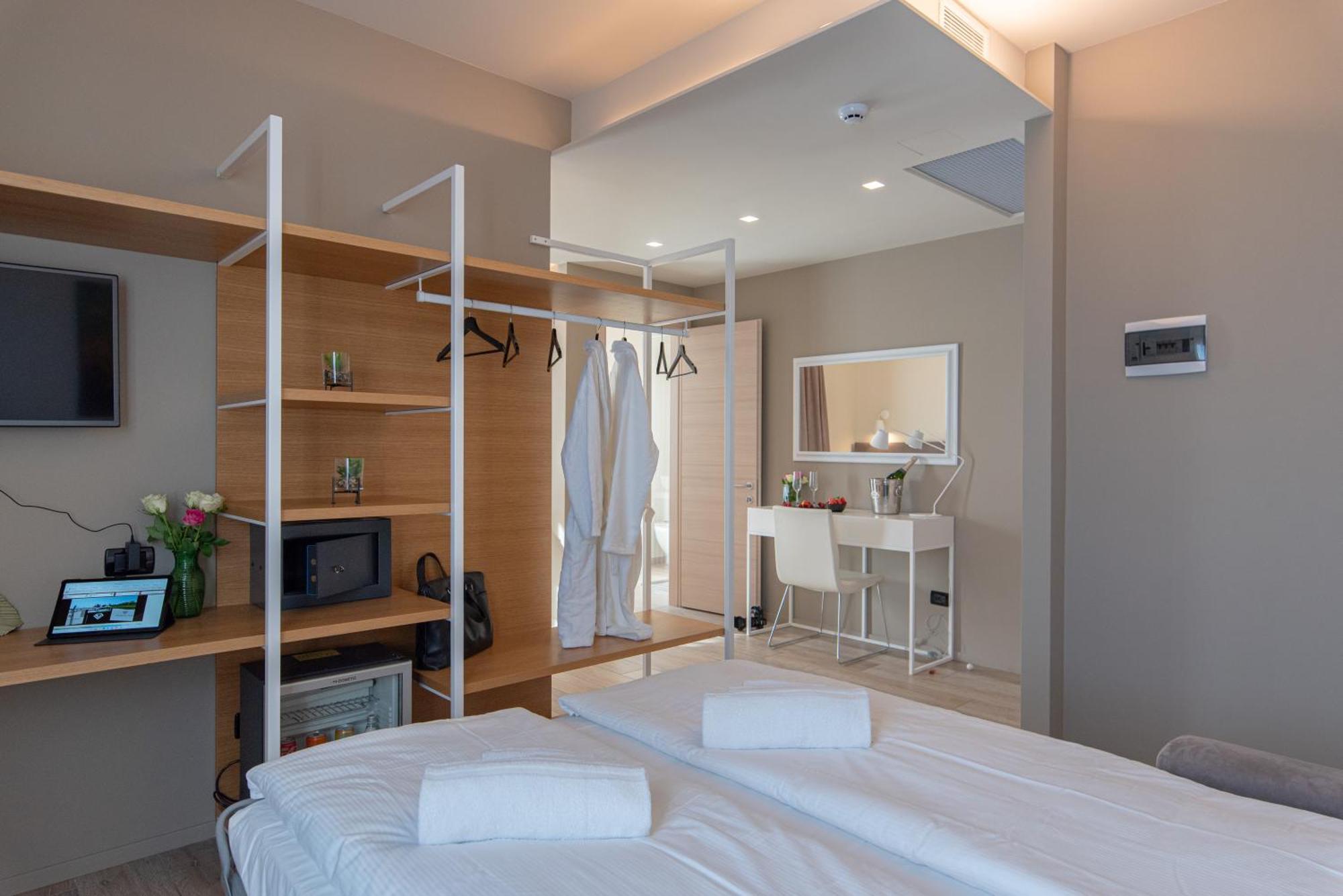 Ile Hotel Песк'єра-дель-Гарда Екстер'єр фото
