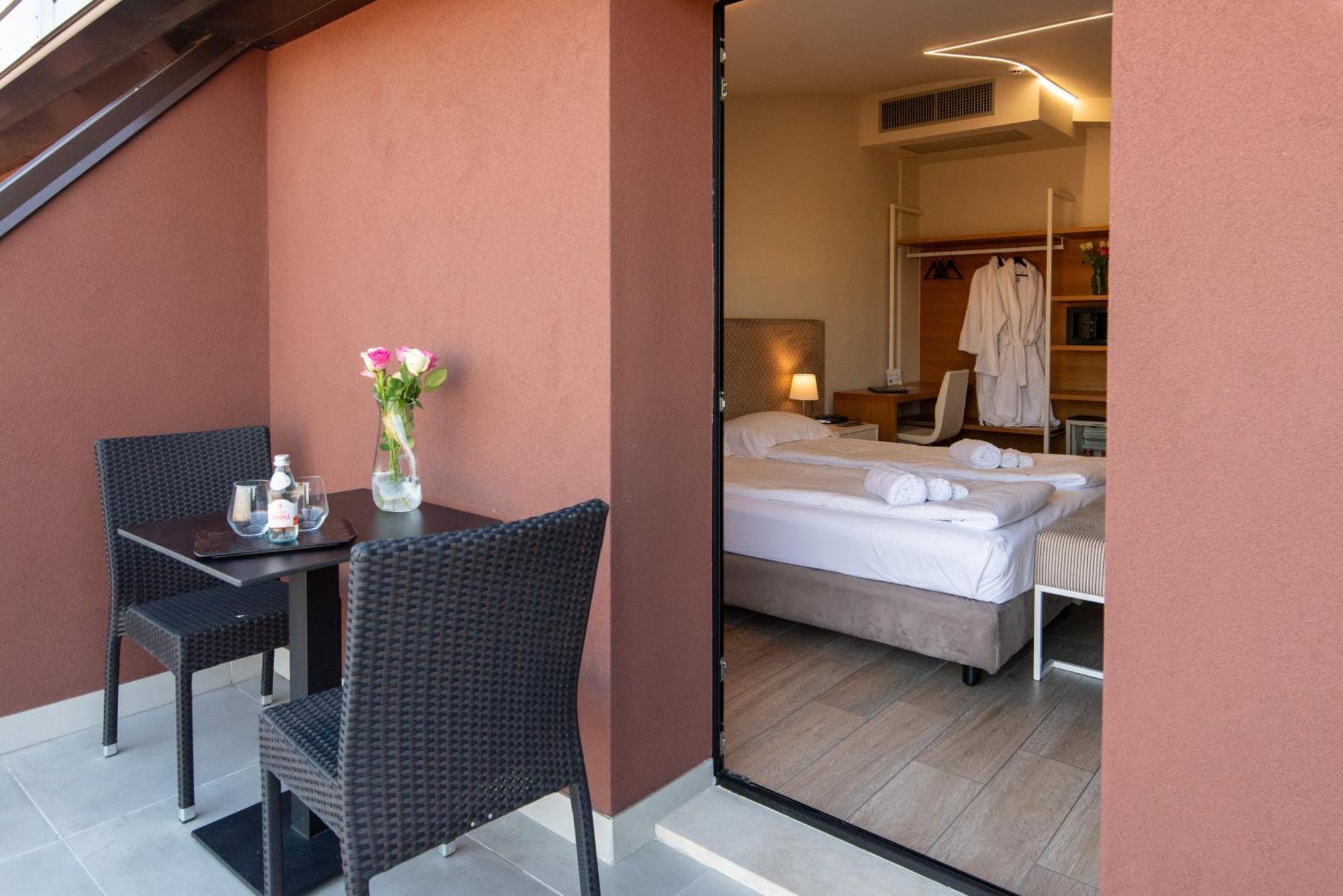 Ile Hotel Песк'єра-дель-Гарда Екстер'єр фото