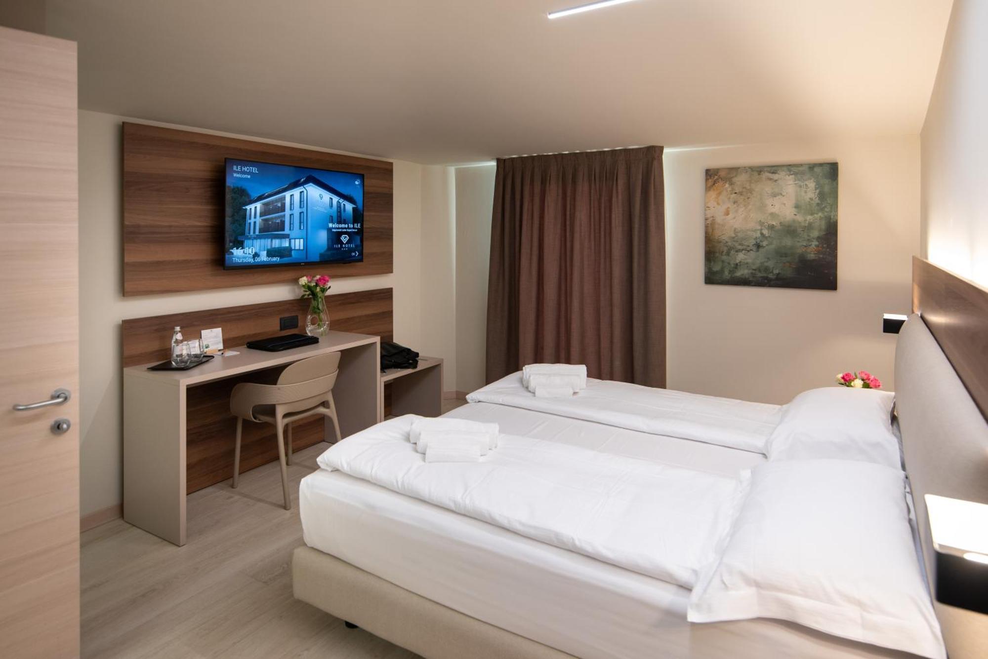 Ile Hotel Песк'єра-дель-Гарда Екстер'єр фото