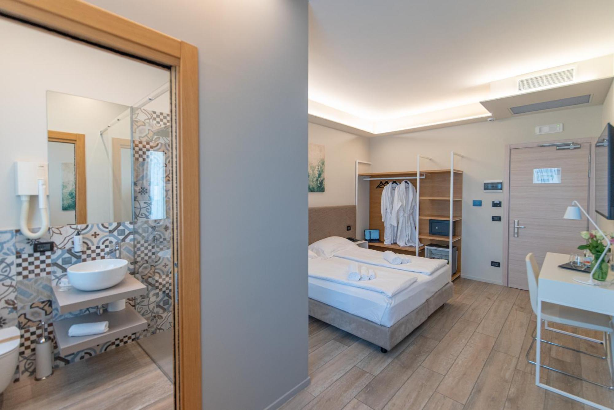 Ile Hotel Песк'єра-дель-Гарда Екстер'єр фото